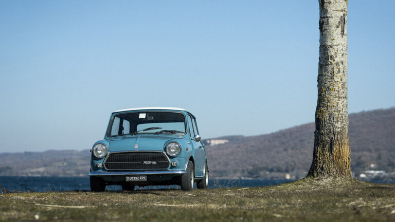 Foto frontale di una Innocenti Mini Cooper 1300 S
