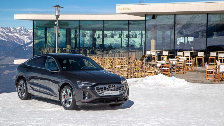 Audi Q8 e-tron vista frontalmente