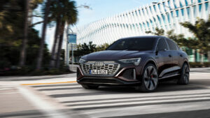 Audi Q8 e-tron vista frontalmente