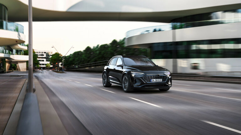 Audi Q8 e-tron vista frontalmente