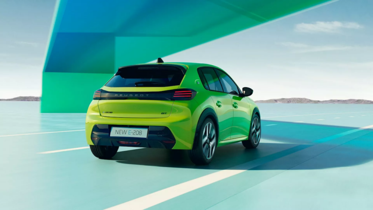 Nuova Peugeot e-208
