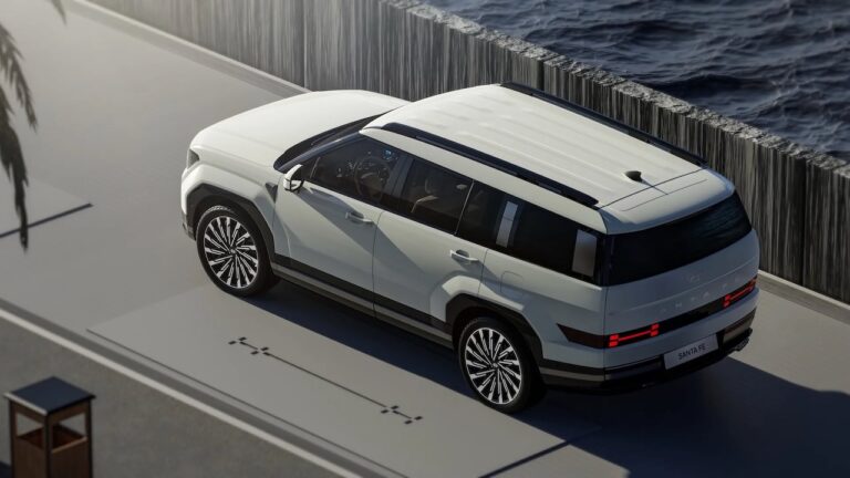 Hyundai Santa Fe - tre quarti dall'alto