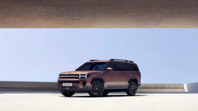 Hyundai Santa Fe - tre quarti ant statica