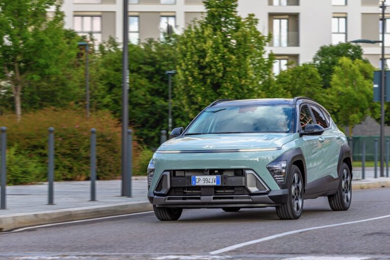 nuova Hyundai Kona - azzurra