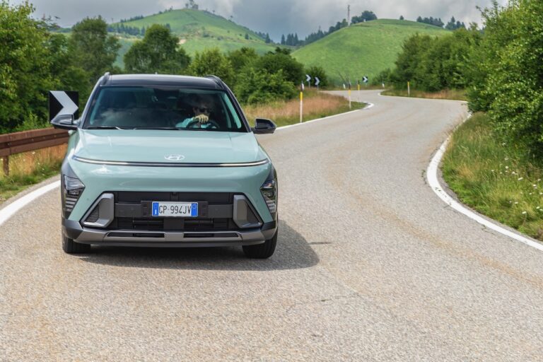 nuova Hyundai Kona - fuori città