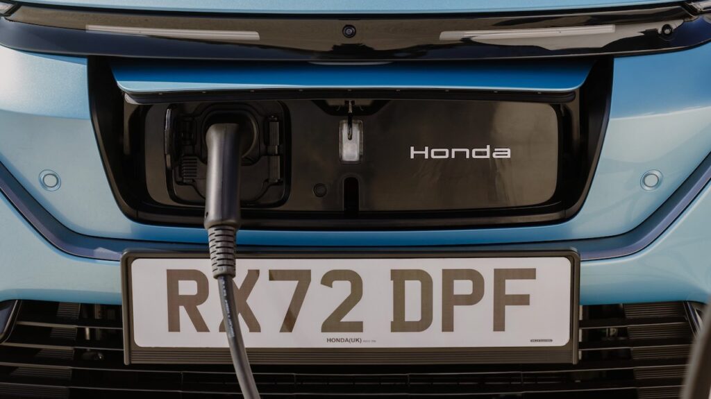 Honda e:Ny1 ricarica