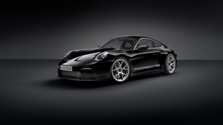 porsche 911 S/T tre quarti anteriore