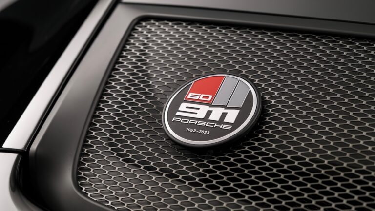 porsche 911 S/T logo