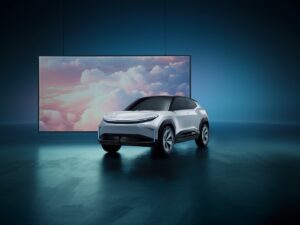 Totoya b-suv elettrico tre quarti anteriore