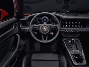 Nuove Porsche 911 Carrera e 911 Carrera GTS, c’è pure l’ibrido