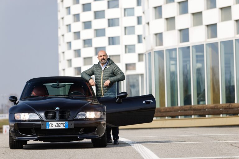 Ivan Capelli prova la Bmw Z3