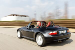 Ivan Capelli prova la Bmw Z3 M