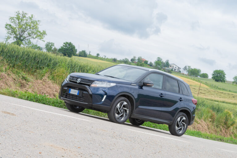 Suzuki Vitara, al volante del Model Year 2024