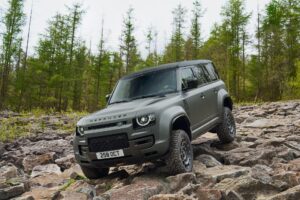 Land Rover Defender OCTA, più dura di un diamante