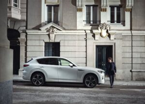 Mazda CX-60, il SUV Full High-Tech