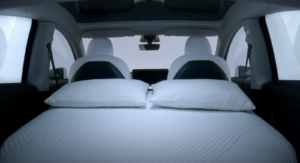 Snuuzu, il materasso gonfiabile per Tesla Model Y e Model 3
