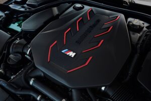 Nuova Bmw M5, un connubio di potenza e tecnologia ibrida