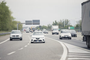 Vacanze sicure 2024, il 9% delle auto viaggia con pneumatici lisci