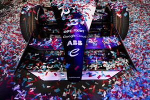 Formula E, Wehrlein vince con Porsche e a Jaguar il Costruttori