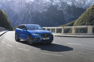 La sforbiciata di Jaguar... sopravvive F-Pace