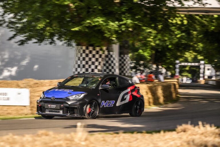 Motori a combustione interna a idrogeno: il futuro dell'auto?