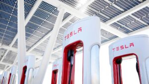 Ricaricare le Tesla con l'asciugamano non serve a nulla