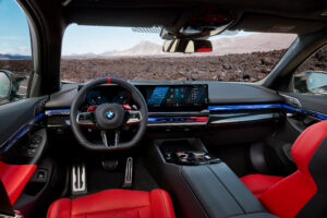 Bmw M5 Touring, la famigliare va di corsa