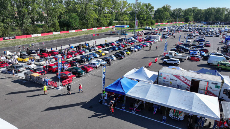 Auto storiche in pista ad Imola all’ACI Storico Festival