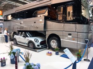 Volkner Mobil, il camper più costoso del Caravan Salon DI Düsseldorf