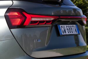 DSFK E5 Phev, comfort in formato cinese
