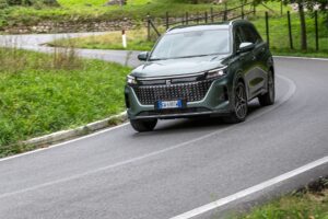 DSFK E5 Phev, comfort in formato cinese