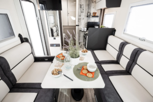 McLouis Serie 300 Slim, compattezza e funzionalità per piccoli equipaggi