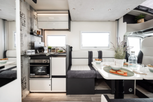 McLouis Serie 300 Slim, compattezza e funzionalità per piccoli equipaggi