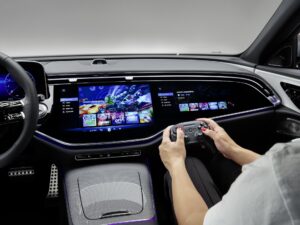 Il futuro del gaming in auto: Mercedes-Benz e Boosteroid aprono la strada