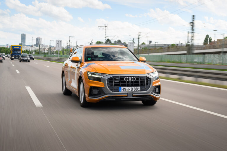 L'esclusiva prova a bordo della Audi Q8 a guida autonoma