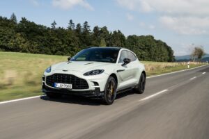 Aston Martin, tante emozioni di guida in attesa della Vanquish