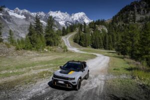 Jeep Avenger 4xe, ibrida, integrale, in serie limitata