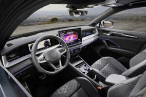 Arriva Volkswagen Tayron, la sette posti su base Tiguan