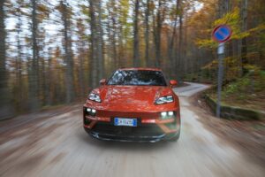 Porsche Macan, la tigre diventa elettrica