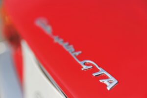 Alfa Romeo Giulia Sprint GTA, vi raccontiamo una storia