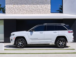 Jeep Grand Cherokee, lusso formato Overland
