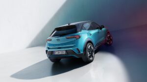 Opel Mokka 2025, restyling tecnologico che punta all'essenziale
