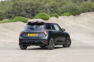 MINI John Cooper Works, l'icona sportiva si rinnova