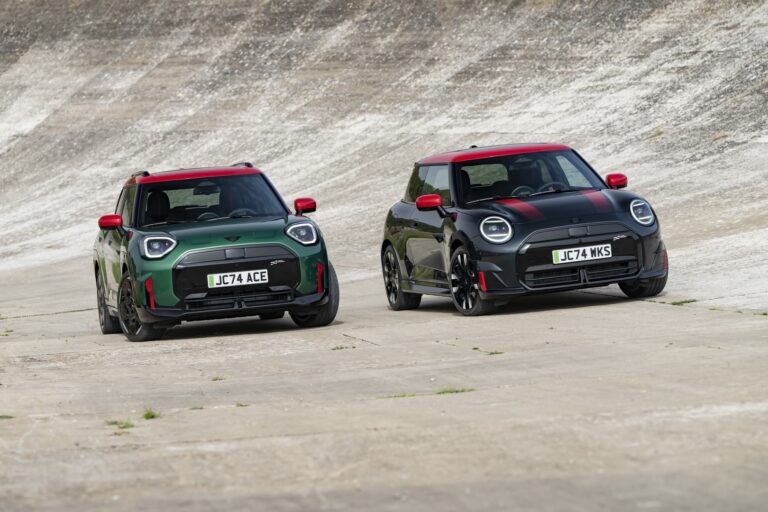 MINI presenta due nuove John Cooper Works elettriche al Salone di Parigi