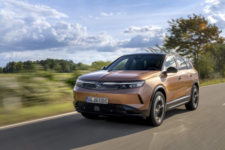 Nuova Opel Grandland, ecco come va il Suv tedesco