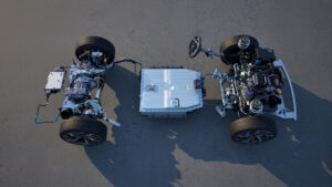 Renault Rafale E-Tech 4x4, efficiente e divertente per tutta la famiglia