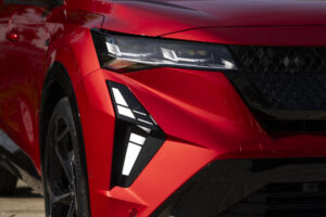 Renault Rafale E-Tech 4x4, efficiente e divertente per tutta la famiglia