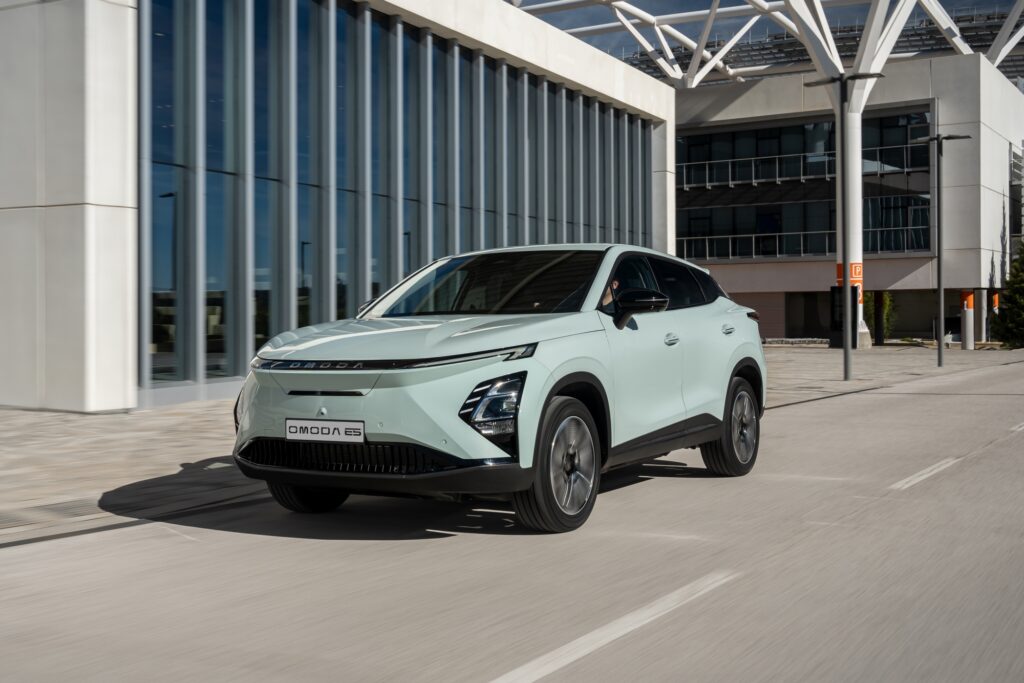 Omoda 5 EV: il SUV elettrico cinese che sfida il mercato italiano