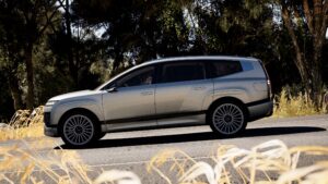 Hyundai Ioniq 9: la nuova ammiraglia elettrica a sette posti