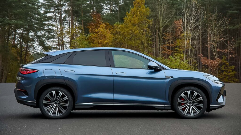 BYD Sealion 7, la prova dell'anti Model Y